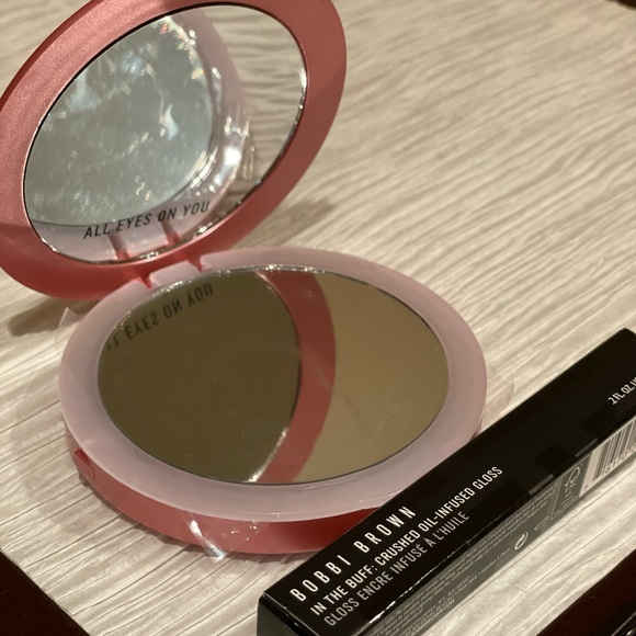 BOBBI BROWN In the Buff Lip Gloss with Compact - Picture 5 of 9